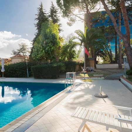 Appartement I Giardini Del Sole Con Piscina By Wonderful Italy à San Remo Extérieur photo